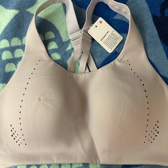 lululemon athletica Women's Blush Sports Bra - Picture 2 of 4
